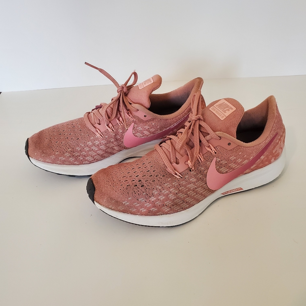 Nike Wmns Air Zoom Pegasus 35